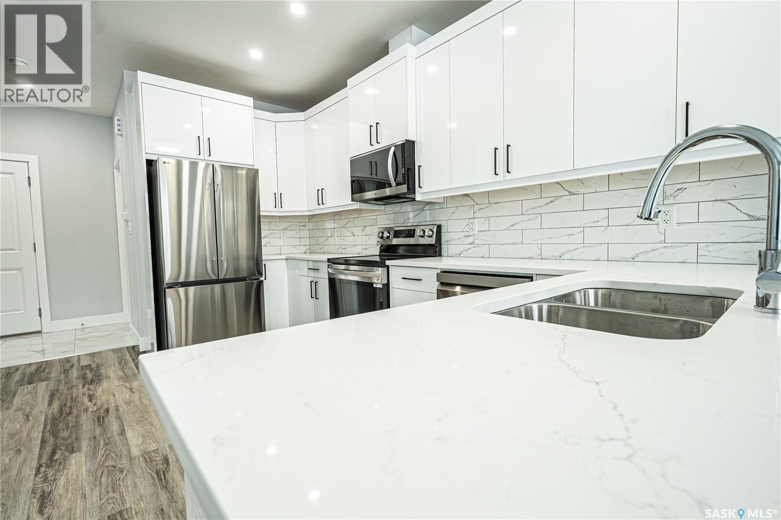 521 Sharma Crescent, Saskatoon, Saskatchewan  S7W 0Z5 - Photo 7 - SK025770