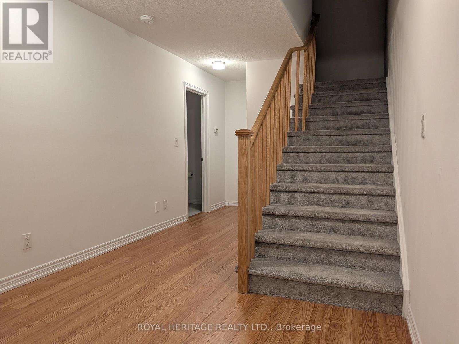 1099 Lockie Drive, Oshawa, Ontario  L1H 7K5 - Photo 11 - E12671370