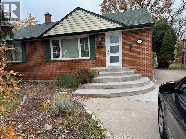 MLS# 26000451: 1167 ISABELLE Unit# UPPER, Windsor, Canada