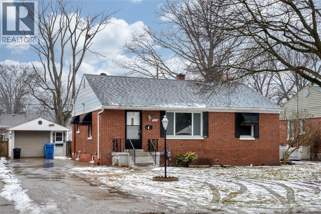 MLS# 26000450: 3311 LONGFELLOW, Windsor, Canada