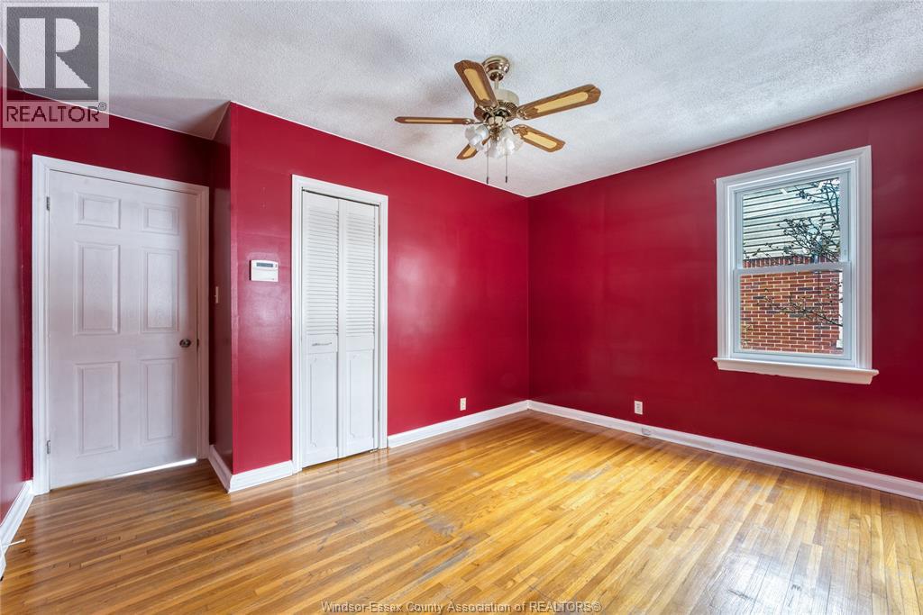 3311 Longfellow, Windsor, Ontario  N9E 2L7 - Photo 11 - 26000450