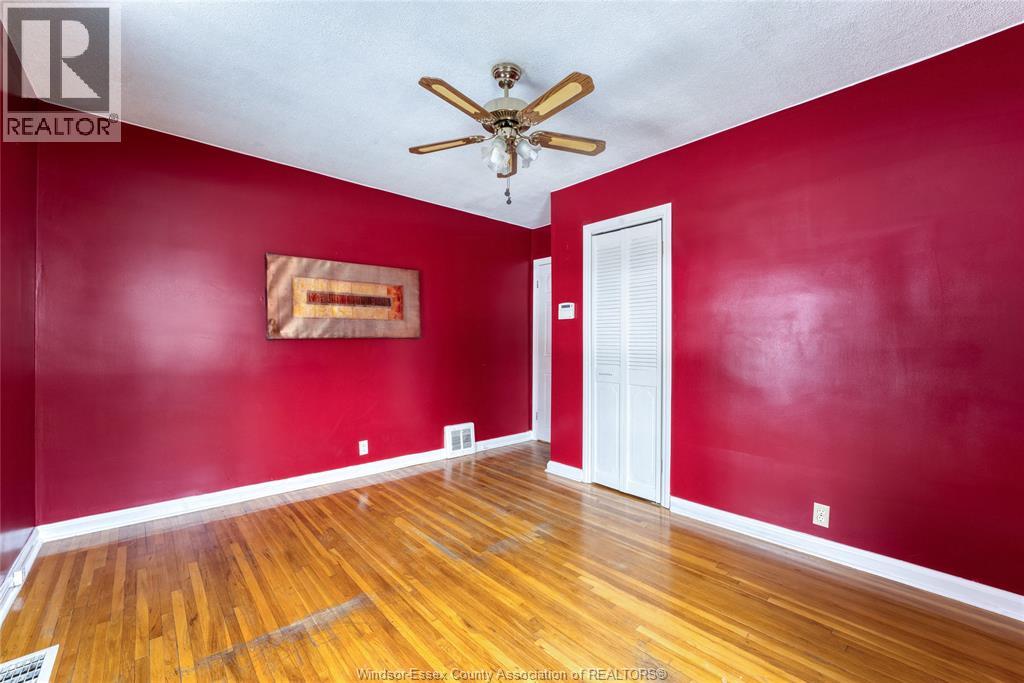 3311 Longfellow, Windsor, Ontario  N9E 2L7 - Photo 12 - 26000450