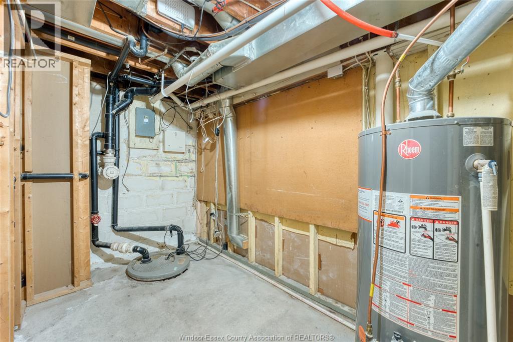 3311 Longfellow, Windsor, Ontario  N9E 2L7 - Photo 21 - 26000450