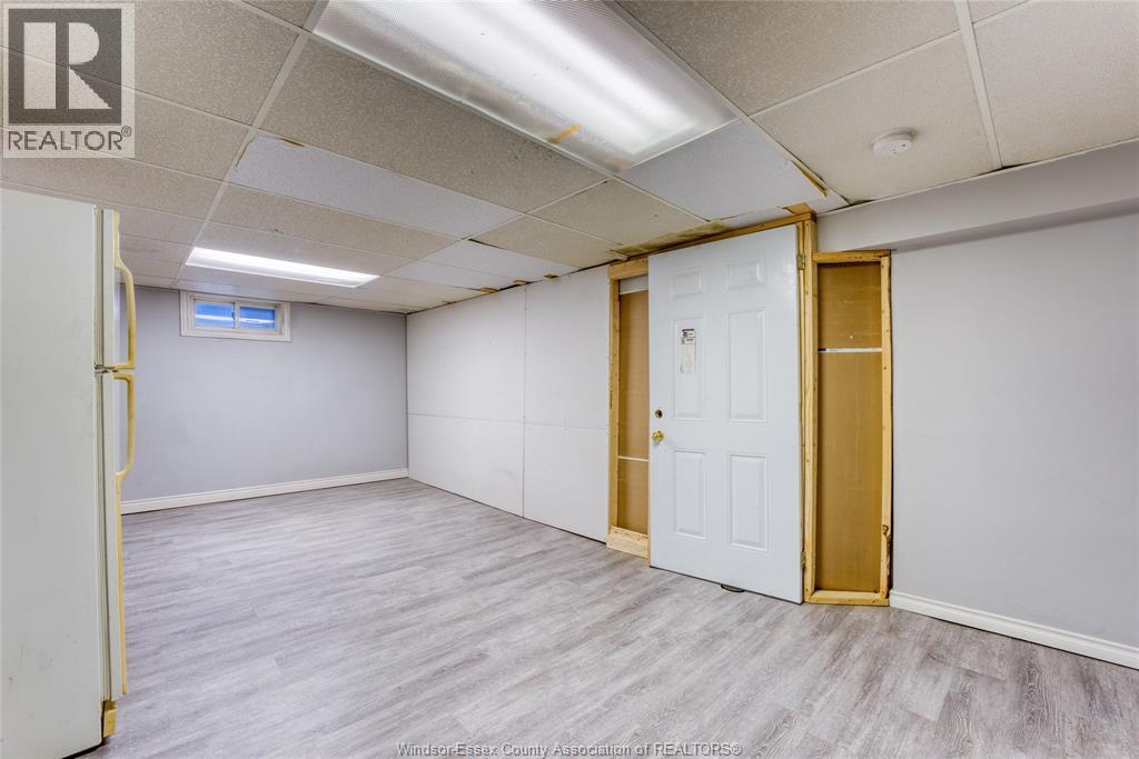 3311 Longfellow, Windsor, Ontario  N9E 2L7 - Photo 26 - 26000450