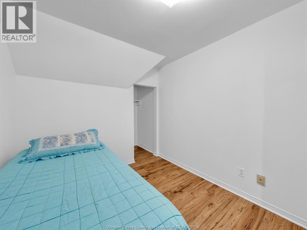 894 Dougall, Windsor, Ontario  N9A 4R1 - Photo 12 - 26000437