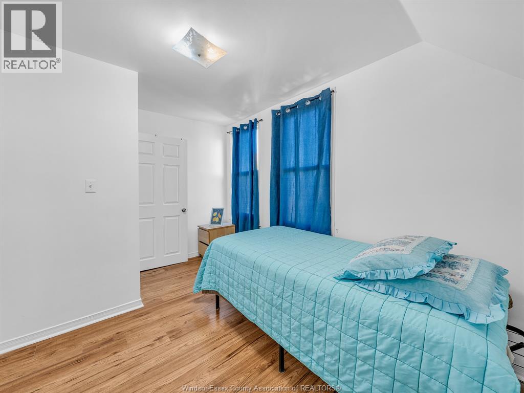 894 Dougall, Windsor, Ontario  N9A 4R1 - Photo 13 - 26000437