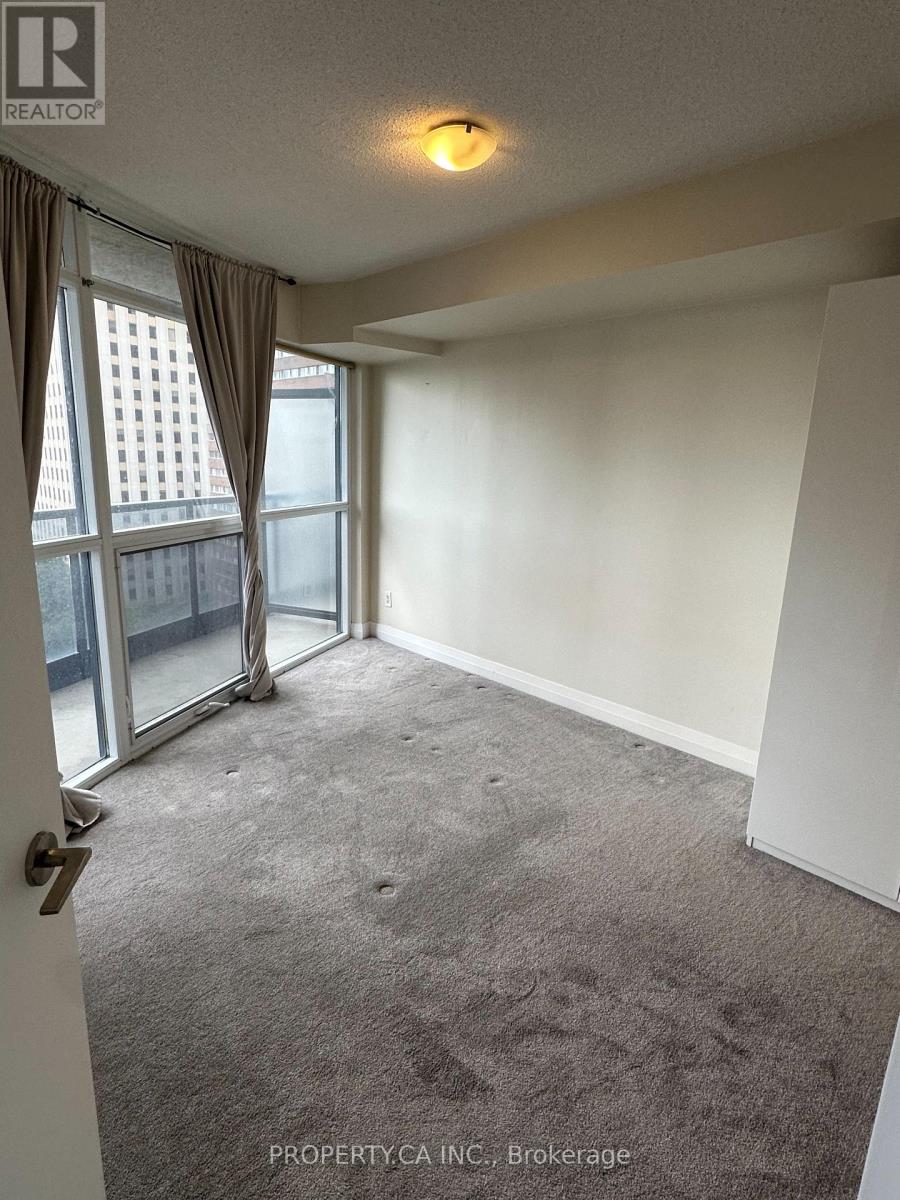 1307 - 21 Carlton Street, Toronto, Ontario  M5B 1L3 - Photo 11 - C12671142