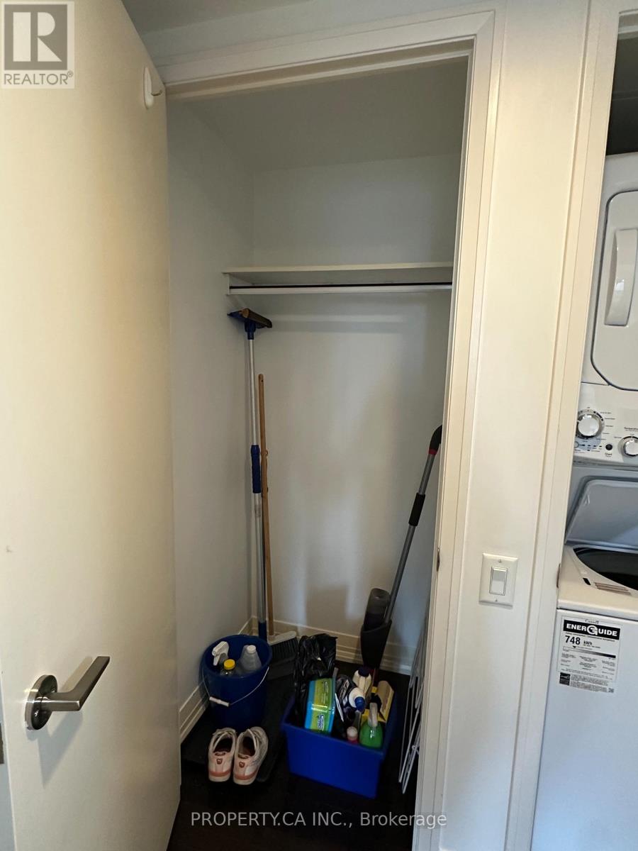 1307 - 21 Carlton Street, Toronto, Ontario  M5B 1L3 - Photo 15 - C12671142