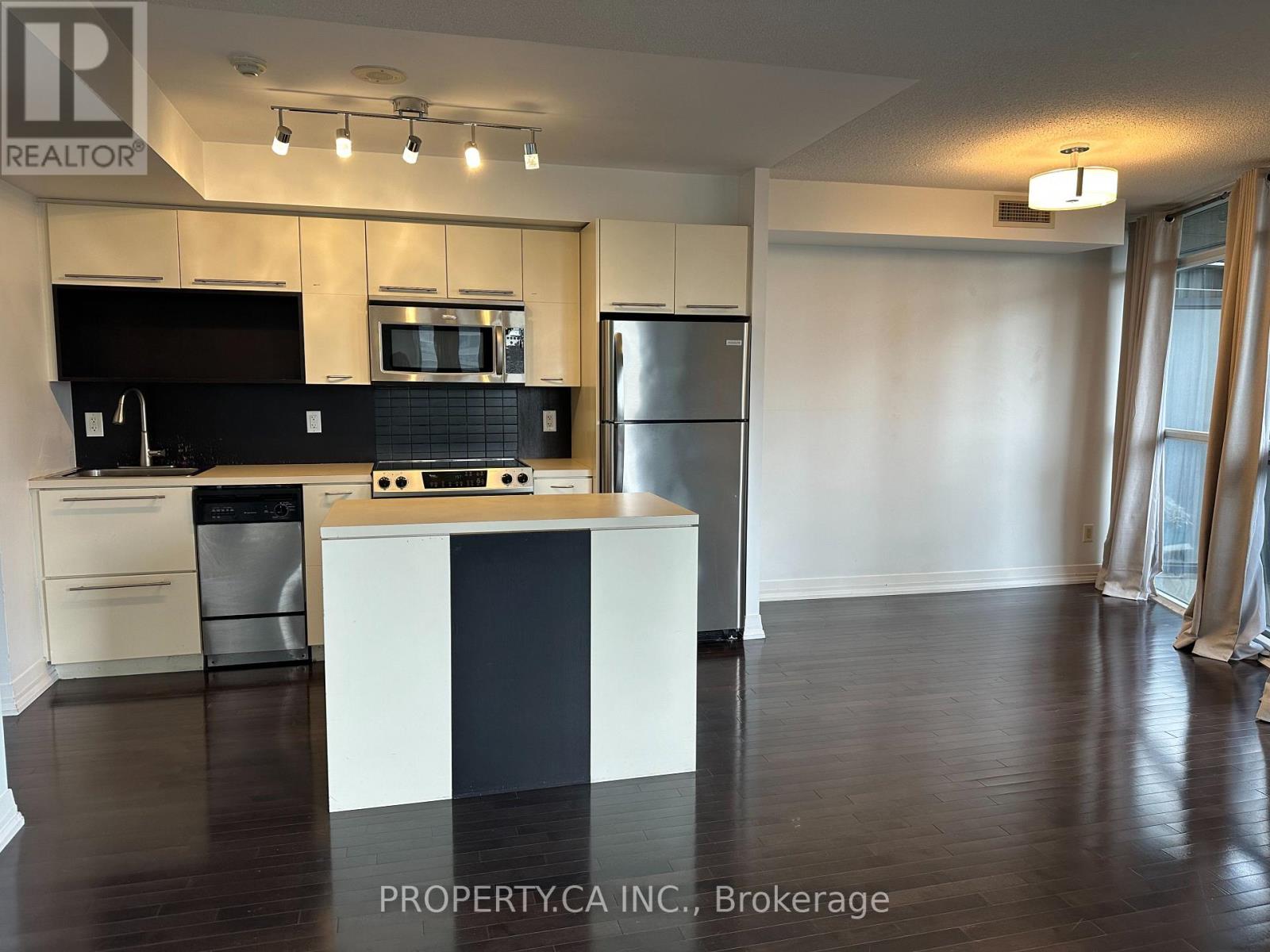 1307 - 21 Carlton Street, Toronto, Ontario  M5B 1L3 - Photo 6 - C12671142