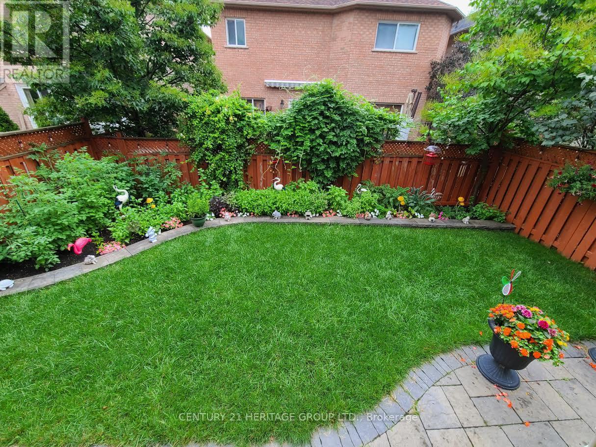 5431 Rochelle Way, Mississauga, Ontario  L5M 6N4 - Photo 50 - W12670406