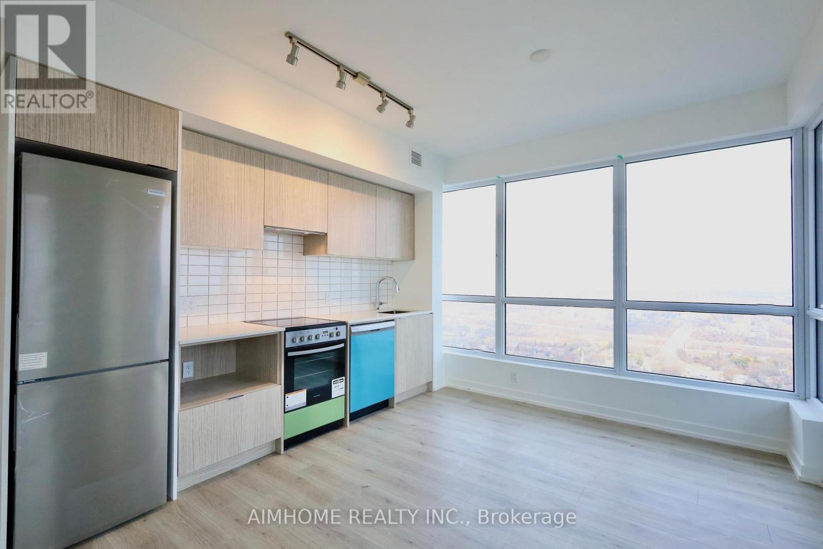 5010 - 395 Bloor Street E, Toronto, Ontario  M4W 0B4 - Photo 2 - C12671460