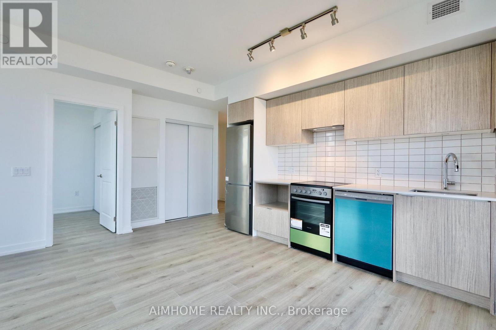 5010 - 395 Bloor Street E, Toronto, Ontario  M4W 0B4 - Photo 3 - C12671460