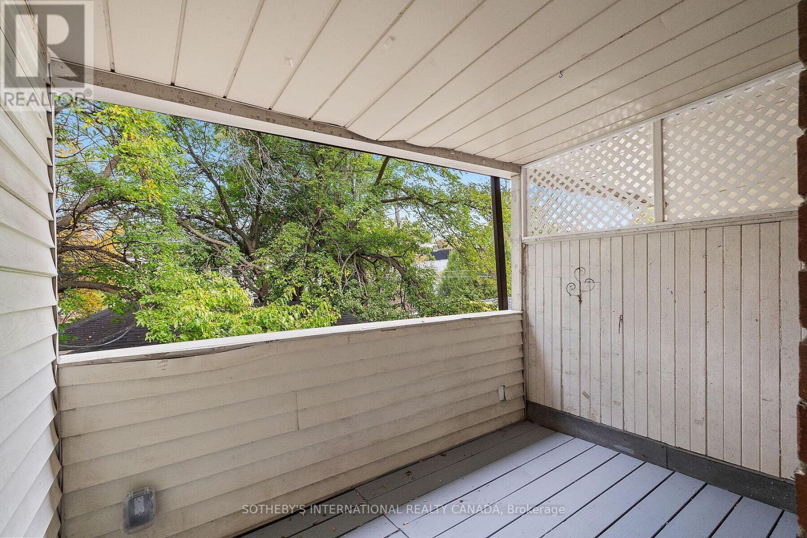 Upper - 28 Strathgowan Avenue, Toronto, Ontario  M4N 1B9 - Photo 28 - C12671526