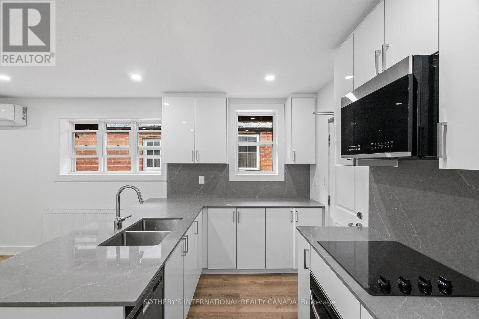 Upper - 28 Strathgowan Avenue, Toronto, Ontario  M4N 1B9 - Photo 9 - C12671526