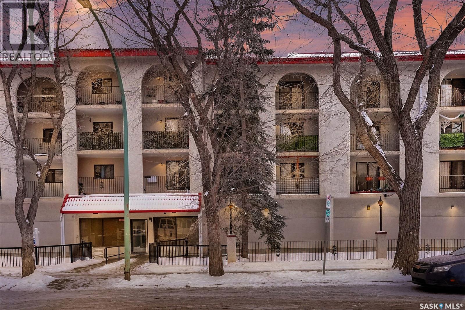 402 2125 Osler Street, Regina, Saskatchewan  S4P 4G9 - Photo 2 - SK026341