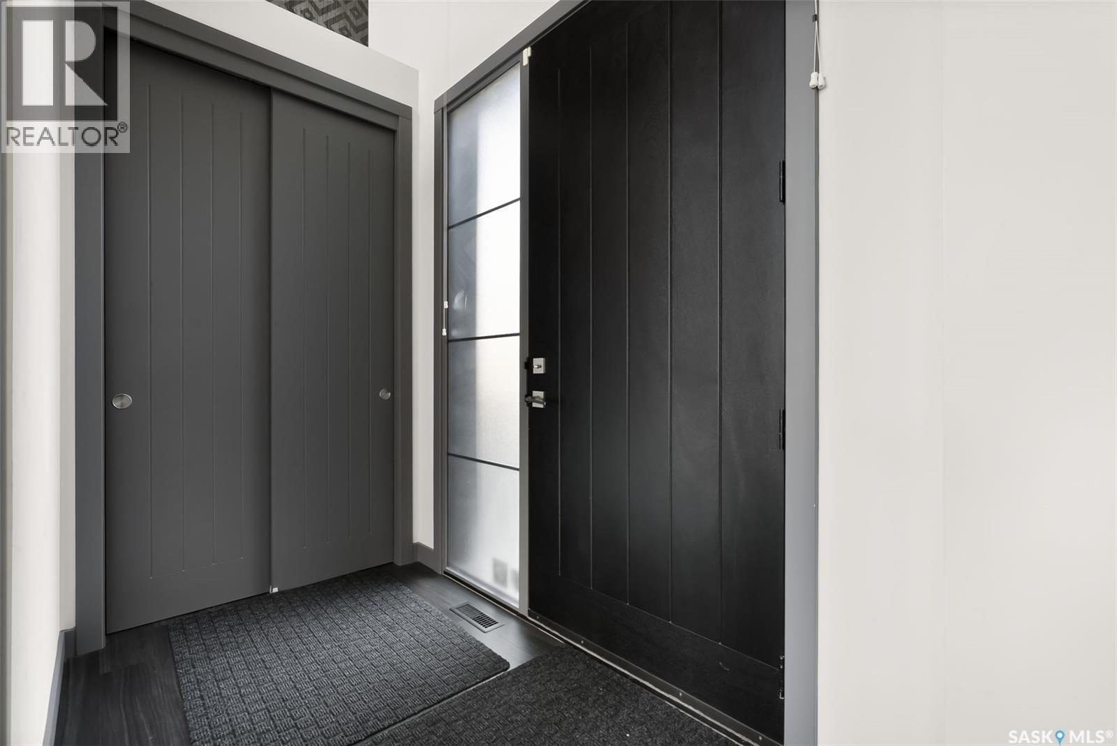 7832 Sagebrush Crescent, Regina, Saskatchewan  S4Y 0A9 - Photo 2 - SK026260