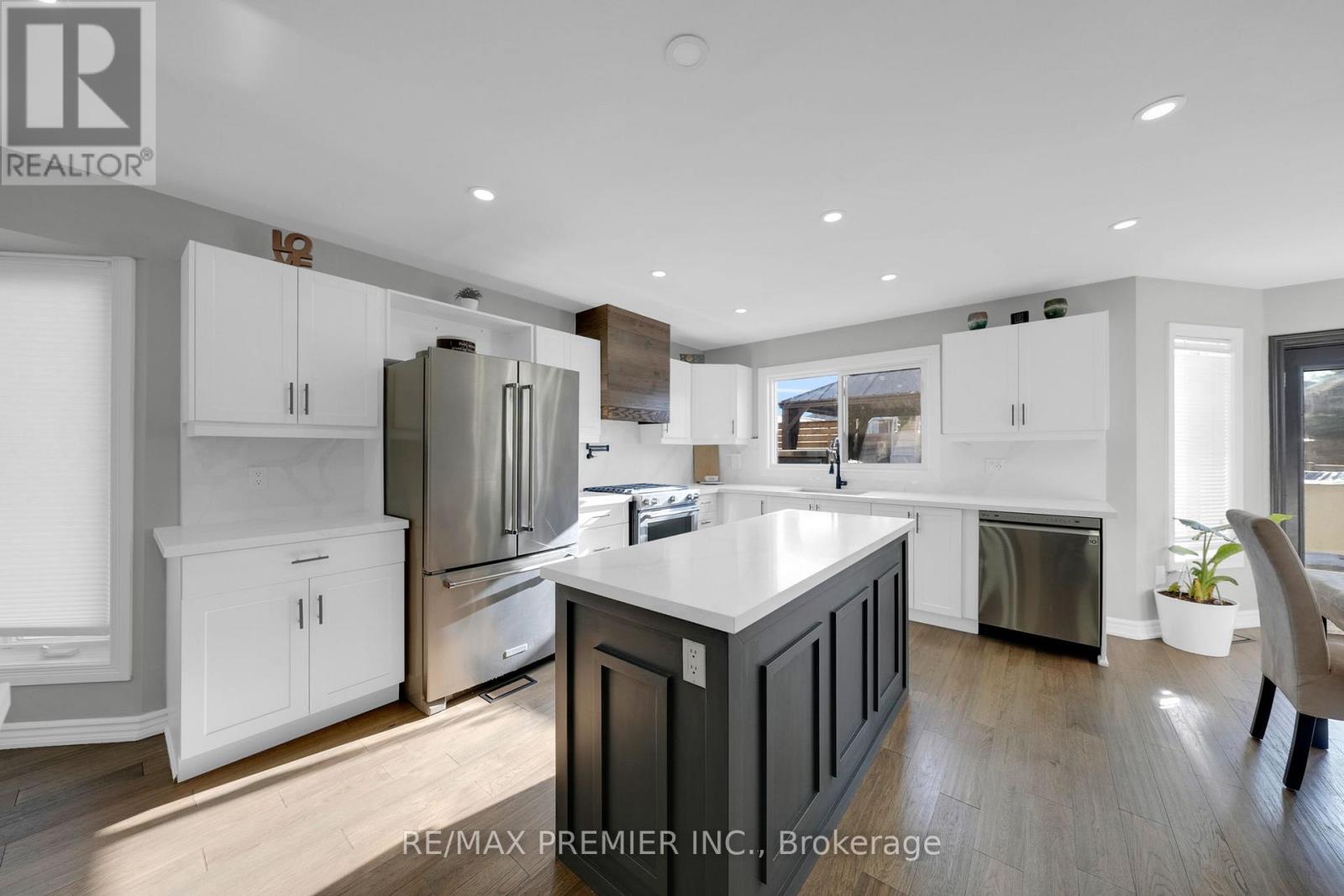 61 Barwick Drive, Barrie, Ontario  L4N 6Z5 - Photo 12 - S12671534