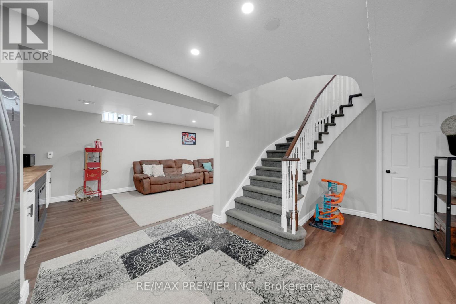 61 Barwick Drive, Barrie, Ontario  L4N 6Z5 - Photo 32 - S12671534