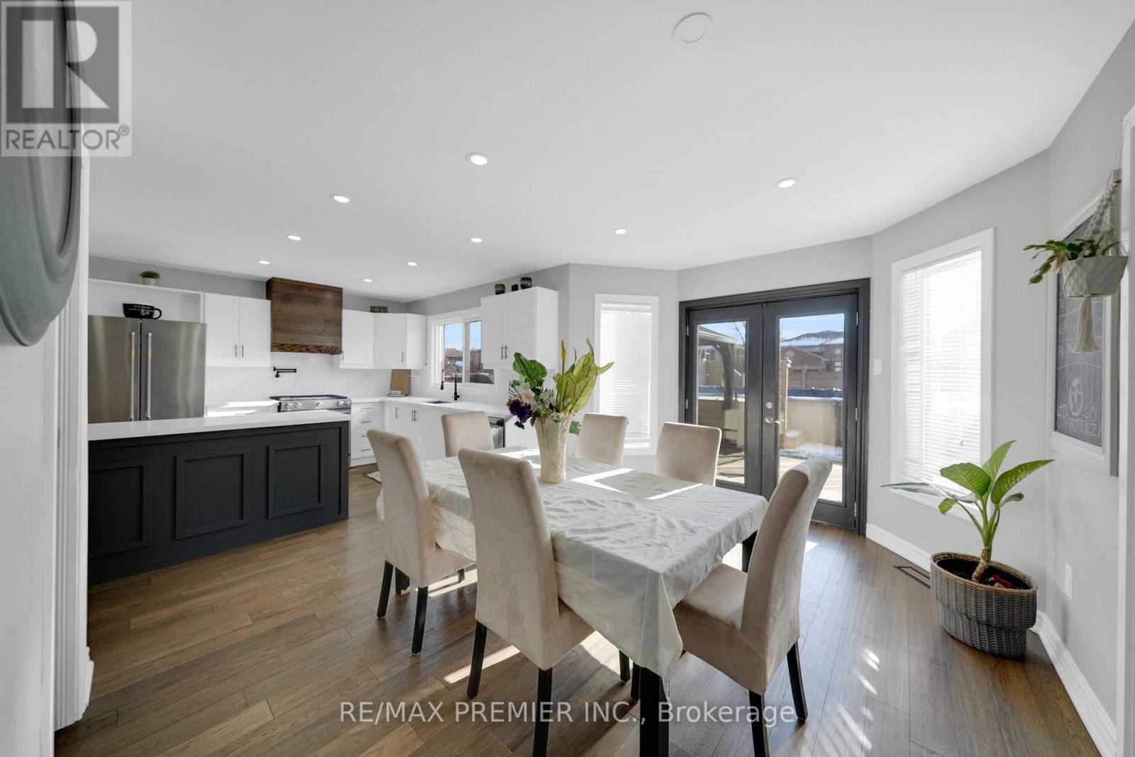 61 Barwick Drive, Barrie, Ontario  L4N 6Z5 - Photo 7 - S12671534