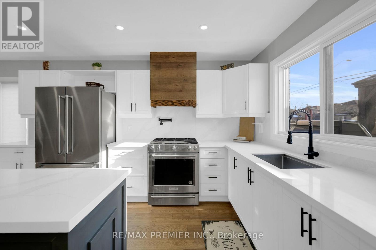 61 Barwick Drive, Barrie, Ontario  L4N 6Z5 - Photo 9 - S12671534