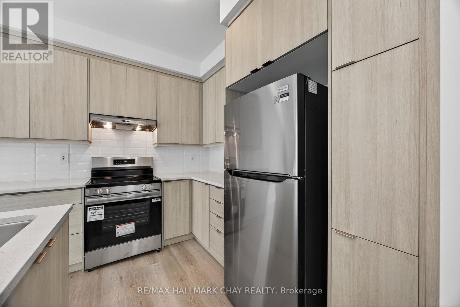 18 Ivory Road, Barrie, Ontario  L9J 1B6 - Photo 10 - S12671594