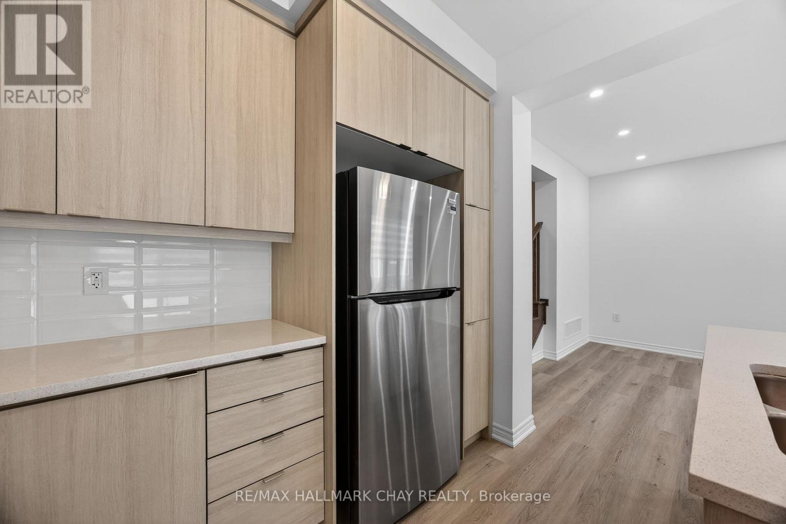 18 Ivory Road, Barrie, Ontario  L9J 1B6 - Photo 13 - S12671594