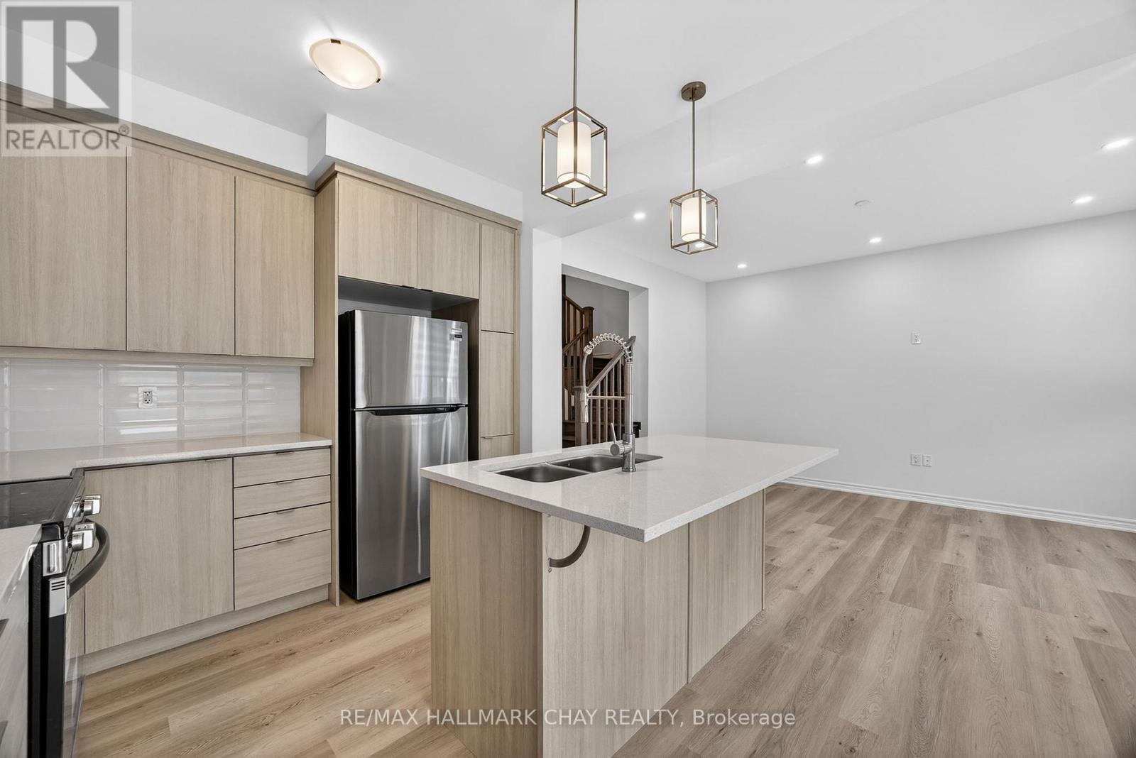 18 Ivory Road, Barrie, Ontario  L9J 1B6 - Photo 14 - S12671594