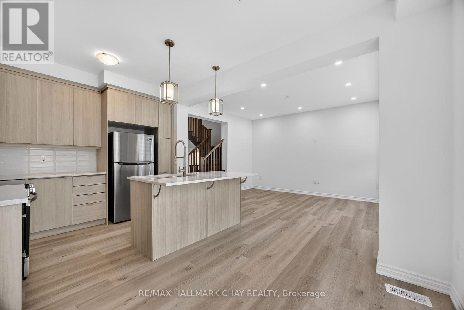 18 Ivory Road, Barrie, Ontario  L9J 1B6 - Photo 16 - S12671594