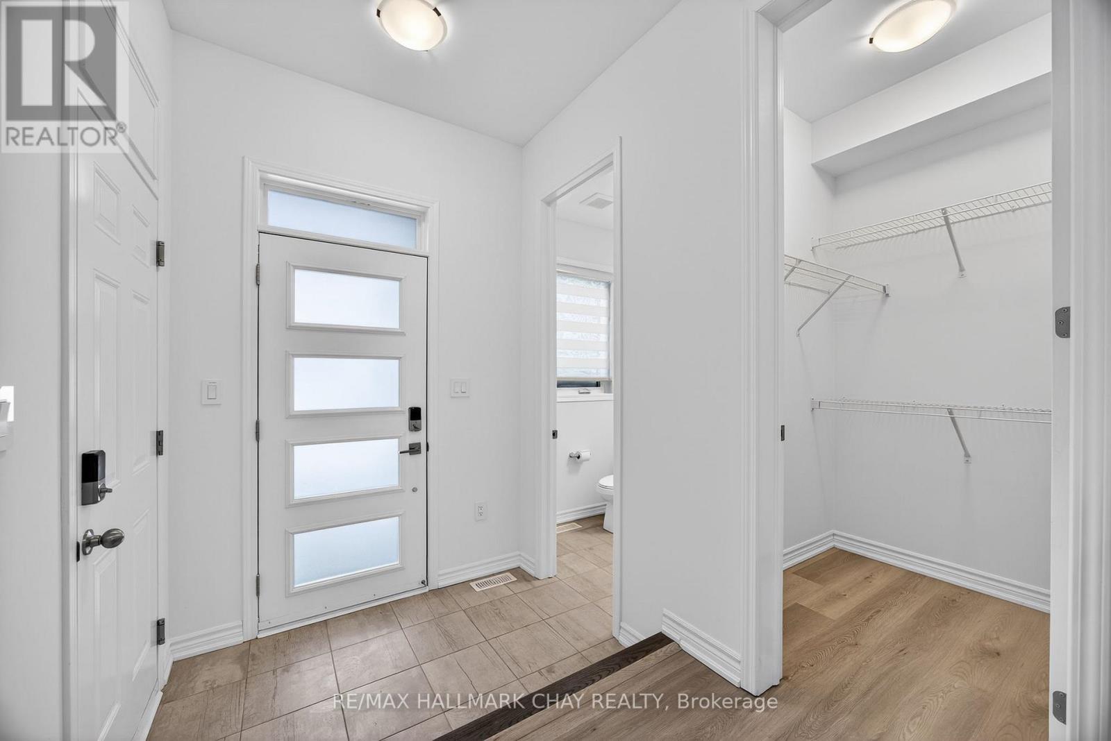 18 Ivory Road, Barrie, Ontario  L9J 1B6 - Photo 6 - S12671594