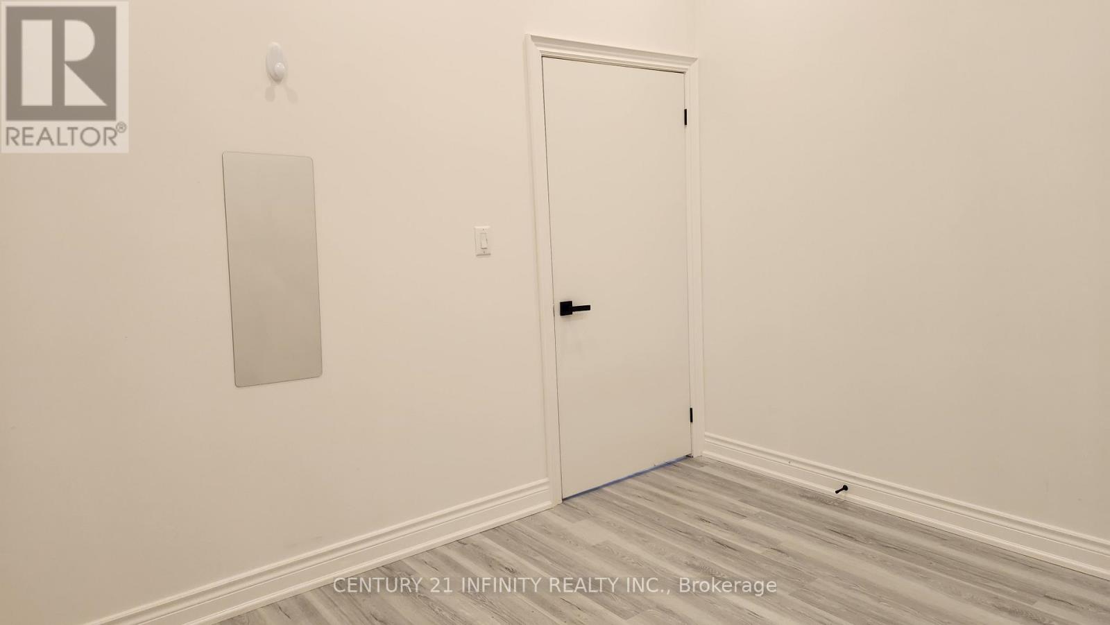 136 Simcoe Street S, Oshawa, Ontario  L1H 4G9 - Photo 3 - E12671624