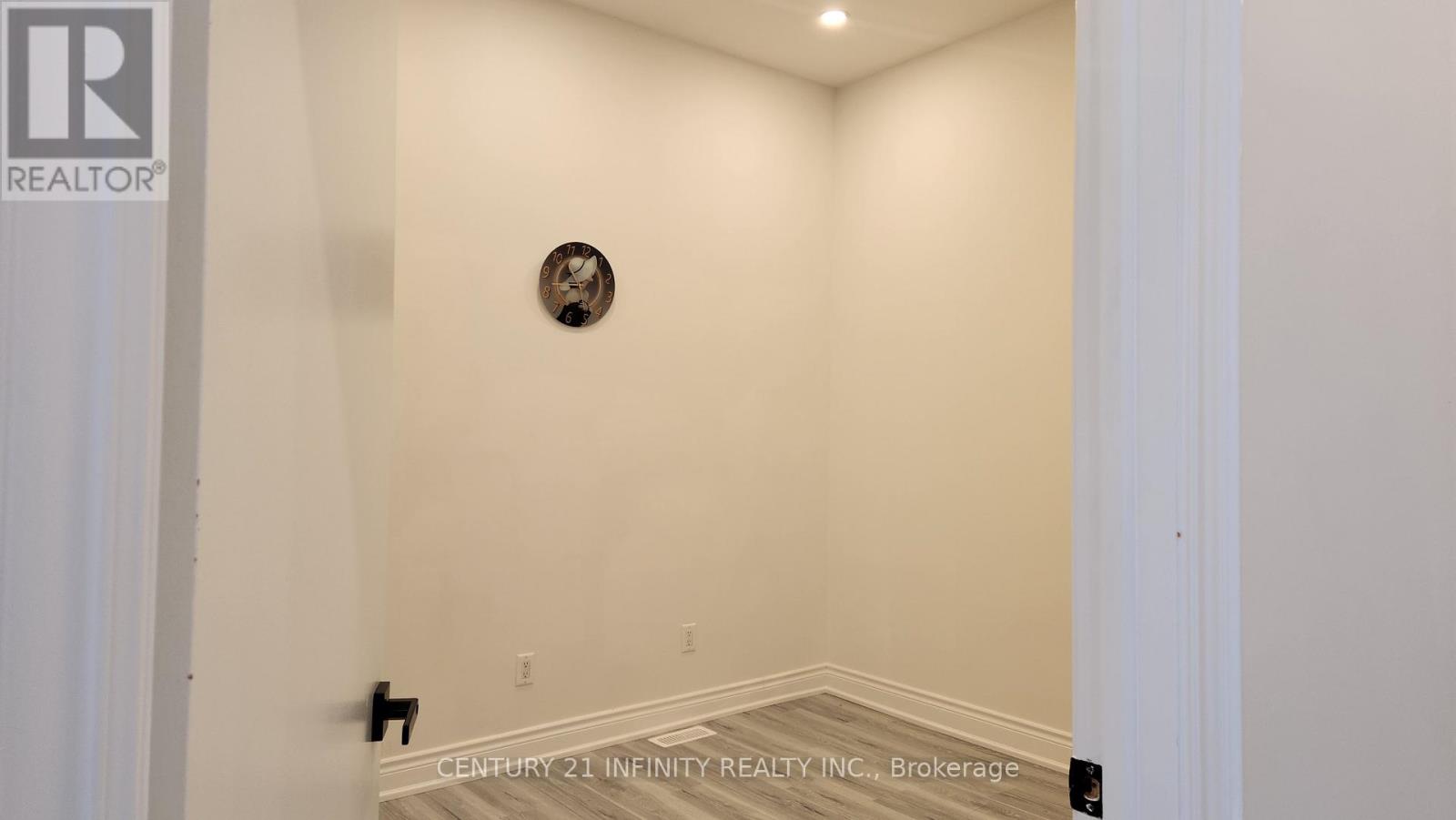 136 Simcoe Street S, Oshawa, Ontario  L1H 4G9 - Photo 5 - E12671624