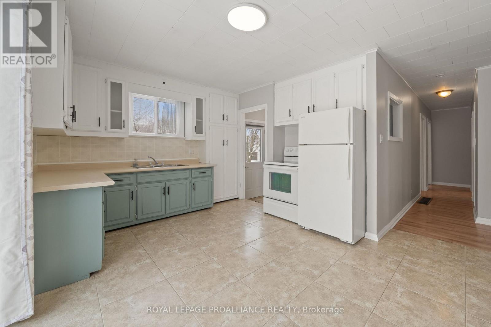 3 - 22453 Loyalist Parkway, Quinte West, Ontario  K8V 5P7 - Photo 10 - X12671638