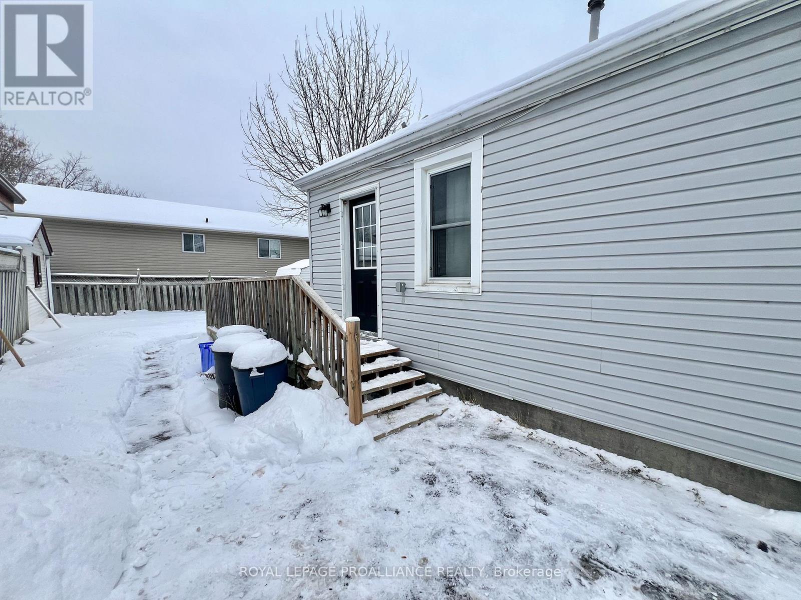 50 Bentinck Street, Quinte West, Ontario  K8V 4E3 - Photo 3 - X12671734