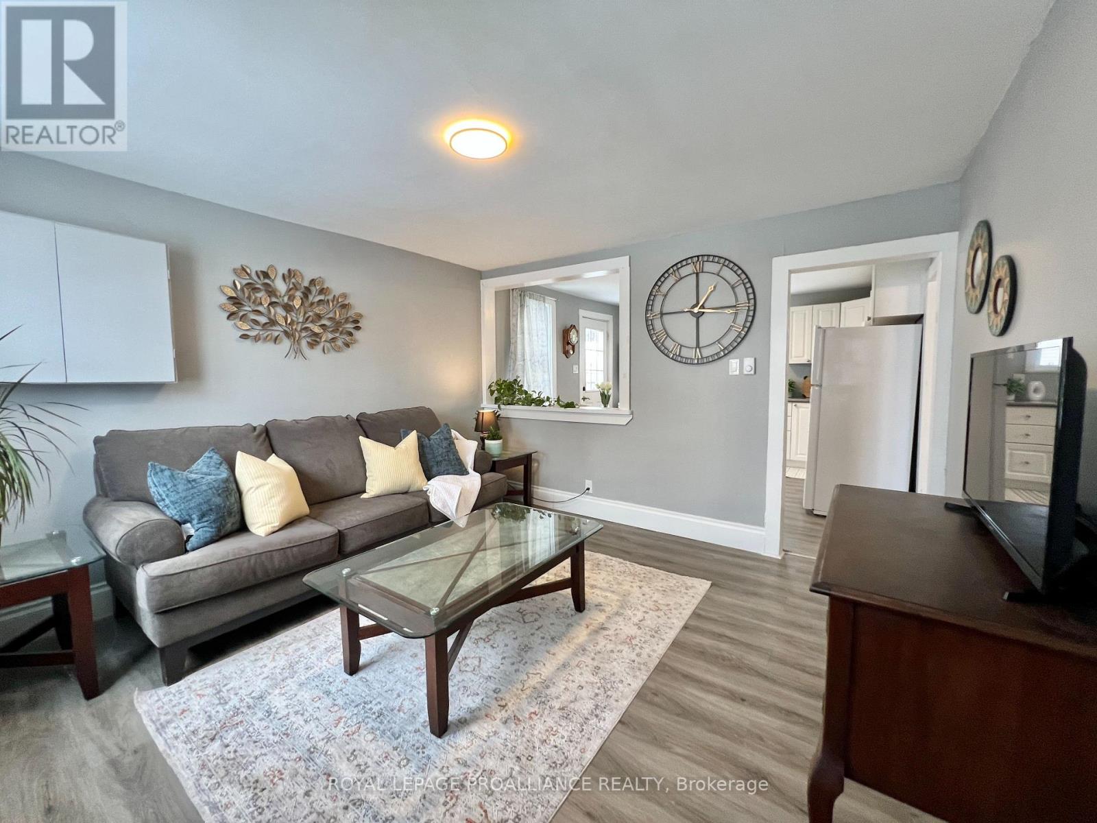 50 Bentinck Street, Quinte West, Ontario  K8V 4E3 - Photo 6 - X12671734