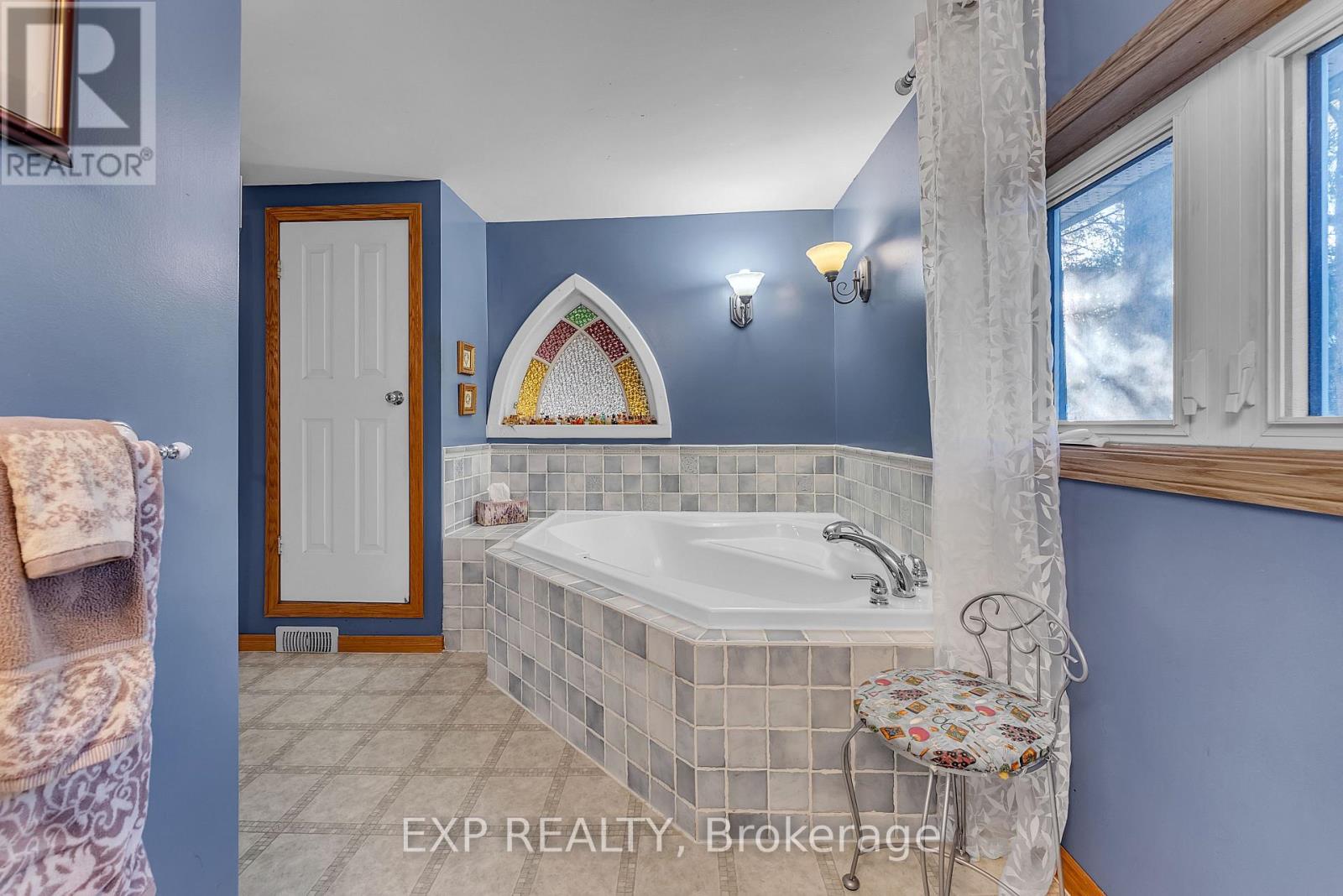 18630 Loyalist Parkway, Prince Edward County, Ontario  K0K 2J0 - Photo 32 - X12671780