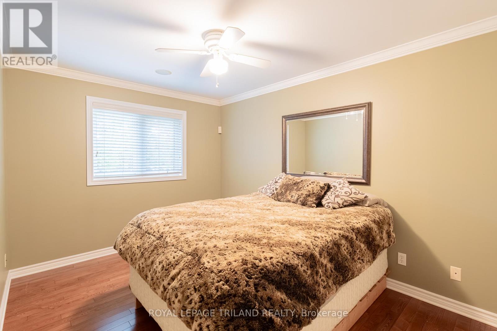 10092 Lakeshore Road, Lambton Shores, Ontario  N0M 1T0 - Photo 21 - X12671882