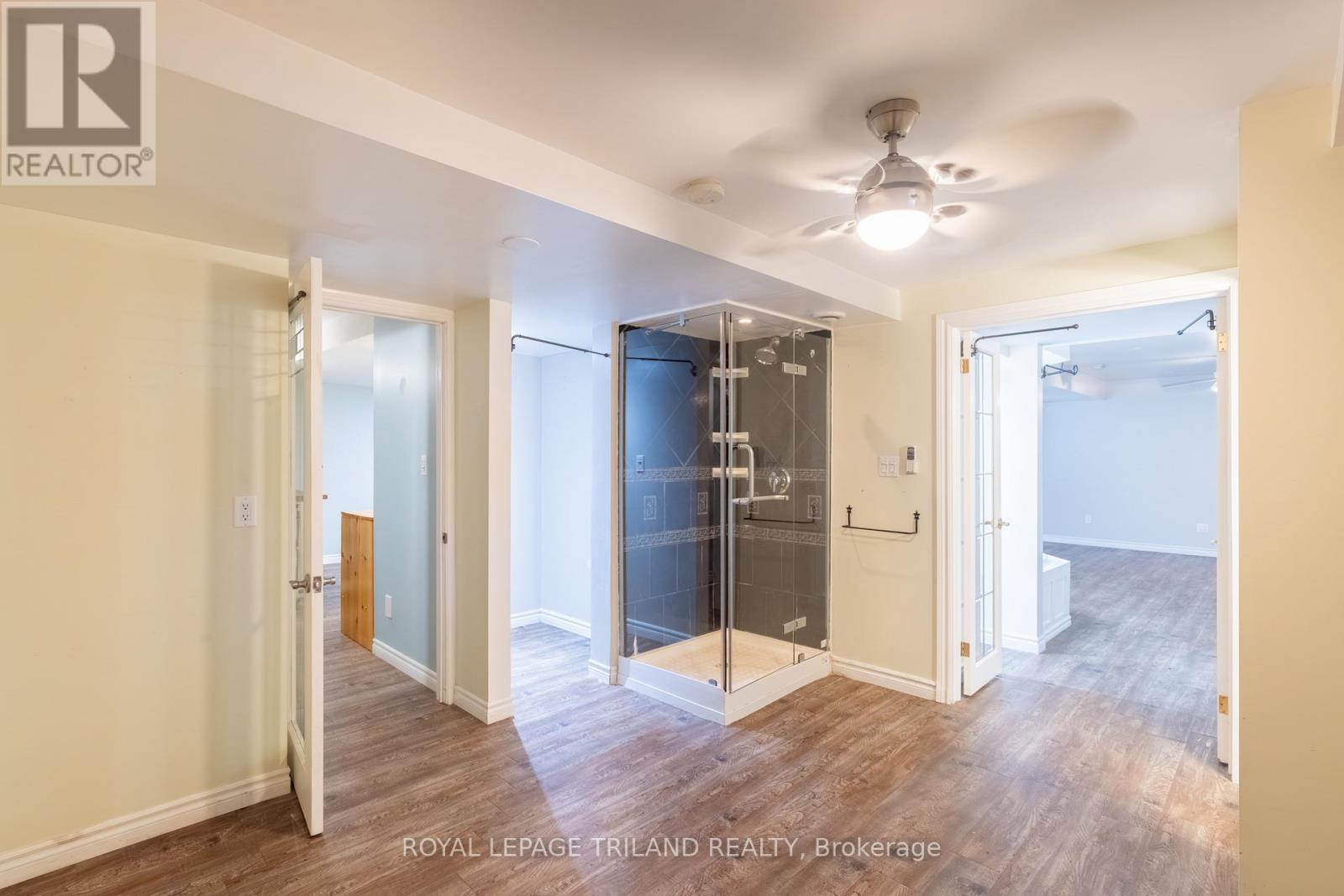 10092 Lakeshore Road, Lambton Shores, Ontario  N0M 1T0 - Photo 30 - X12671882