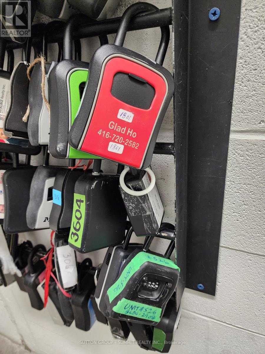 1801 - 2908 Highway 7 W, Vaughan, Ontario  L4K 0K5 - Photo 14 - N12657410