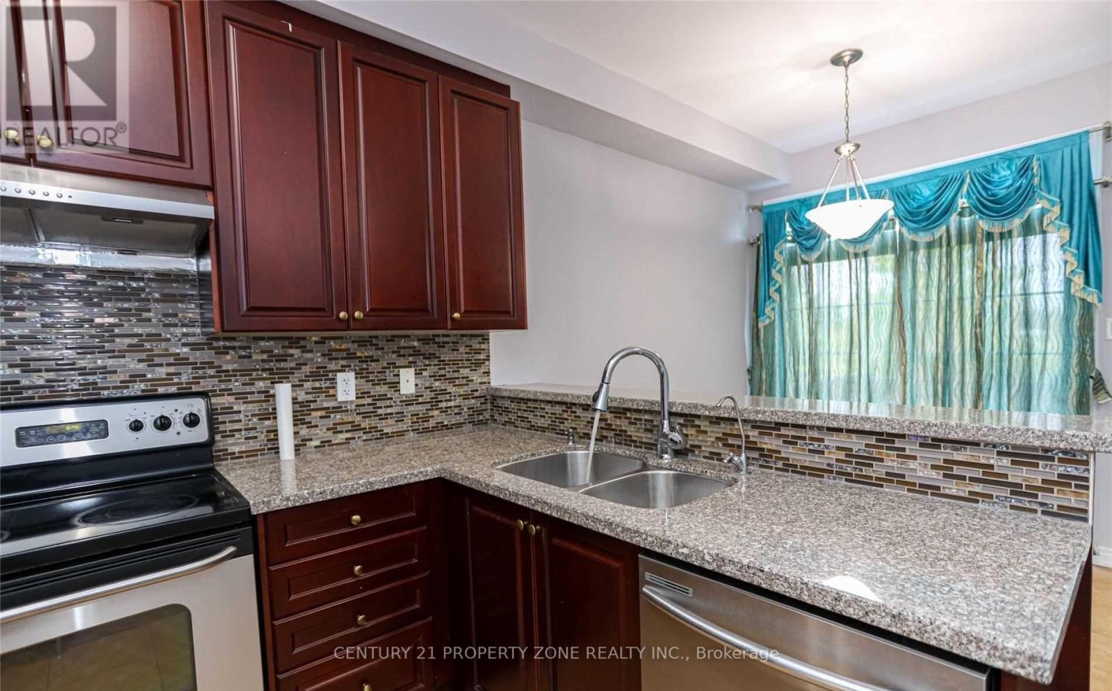 118 Calm Waters Crescent, Brampton, Ontario  L6V 4S2 - Photo 9 - W12671516