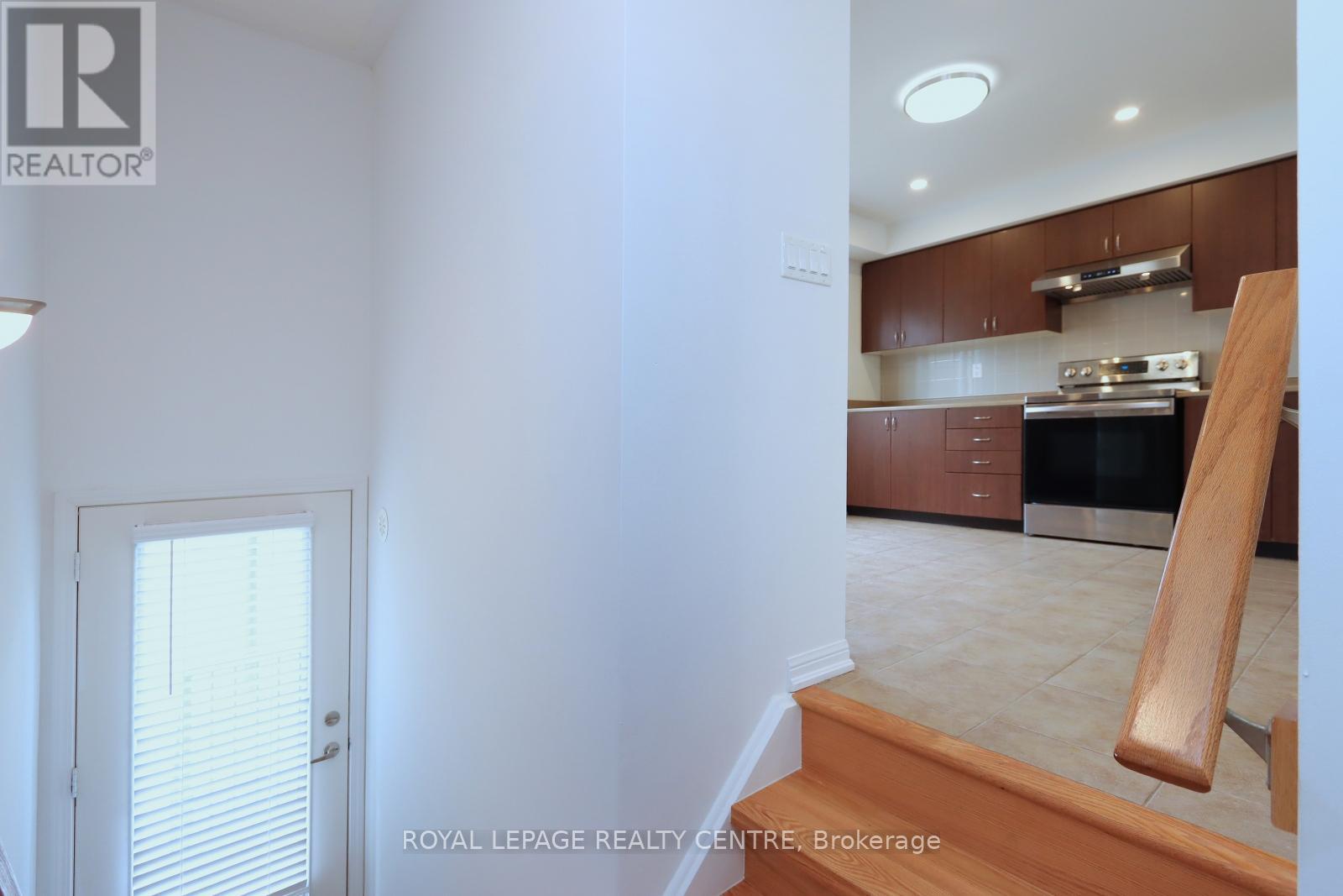 4 - 3135 Boxford Crescent, Mississauga, Ontario  L5M 0X1 - Photo 3 - W12671558