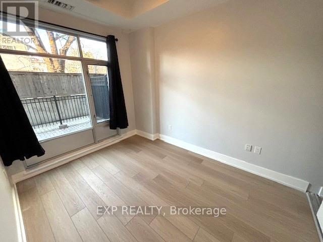 210 - 100 Champagne Avenue S, Ottawa, Ontario  K1S 4P4 - Photo 7 - X12671666