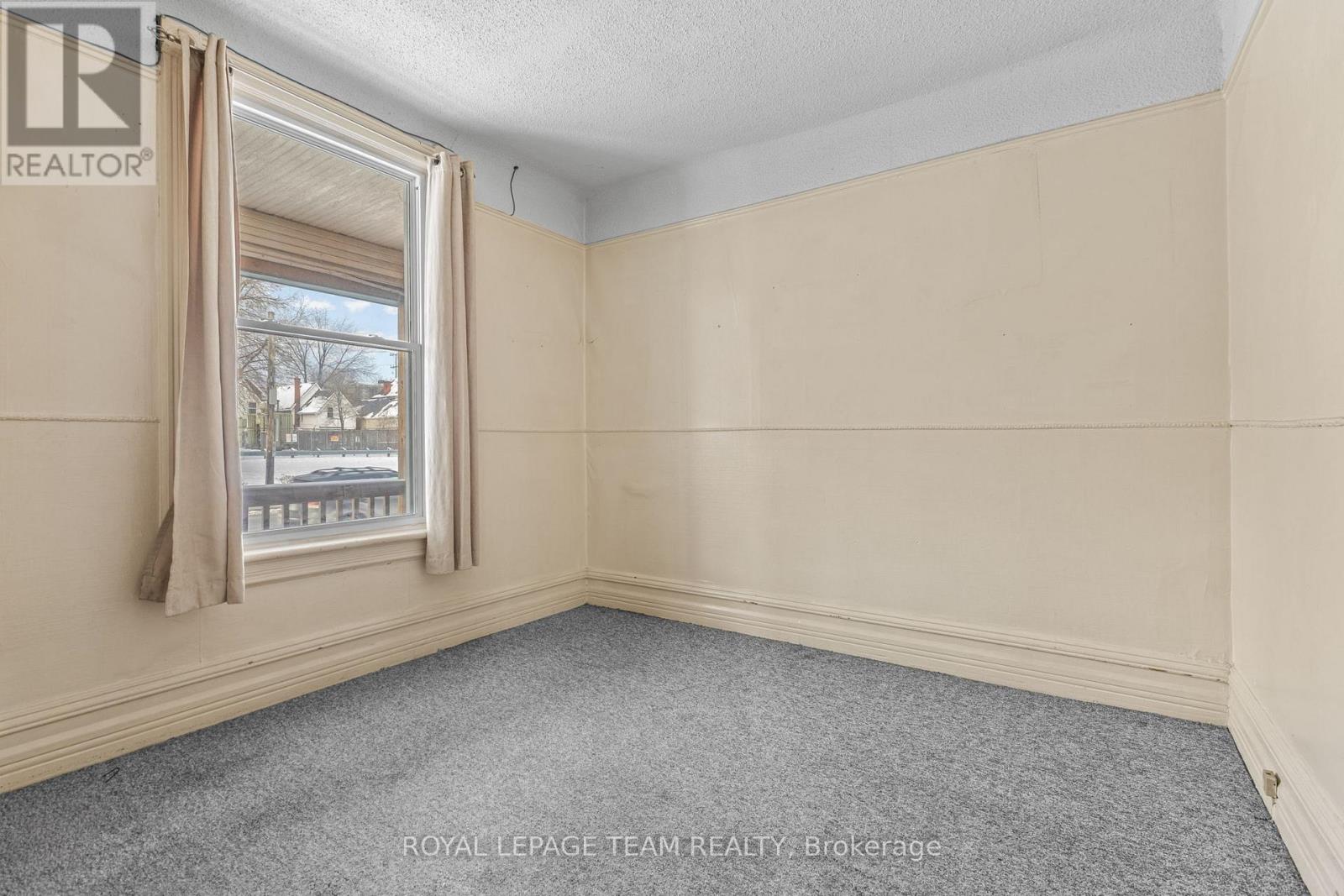 498 Gladstone Avenue, Ottawa, Ontario  K1R 5N8 - Photo 7 - X12671812