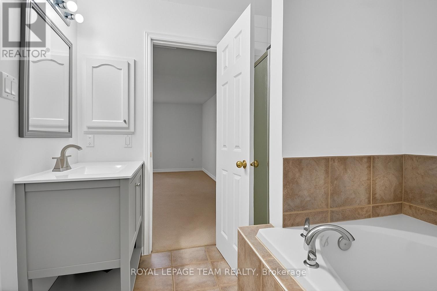 114 Wharhol Private, Ottawa, Ontario  K2H 1G6 - Photo 20 - X12671828