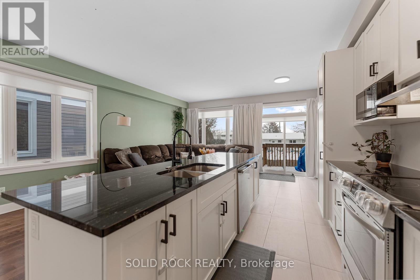 201 Bert Hall Street, Arnprior, Ontario  K7S 0H1 - Photo 10 - X12671842