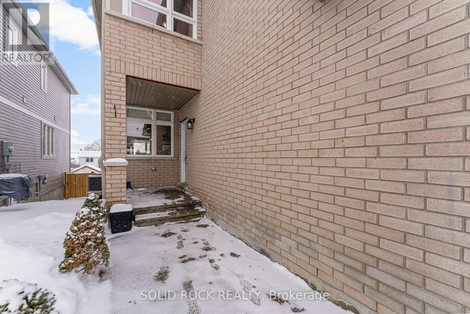 201 Bert Hall Street, Arnprior, Ontario  K7S 0H1 - Photo 3 - X12671842