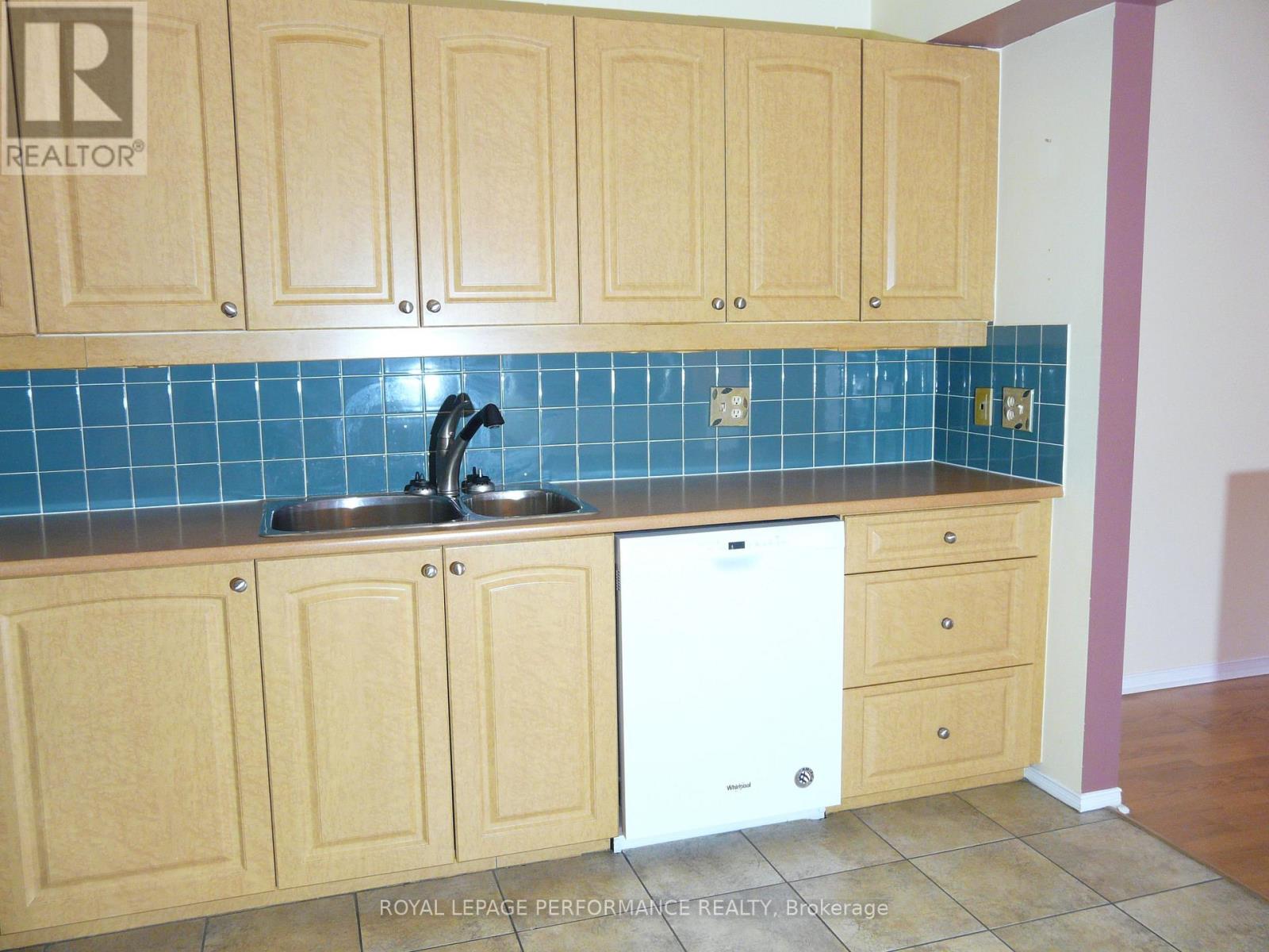 - - 1172 Foxborough Private, Ottawa, Ontario  K1J 1E2 - Photo 14 - X12671856