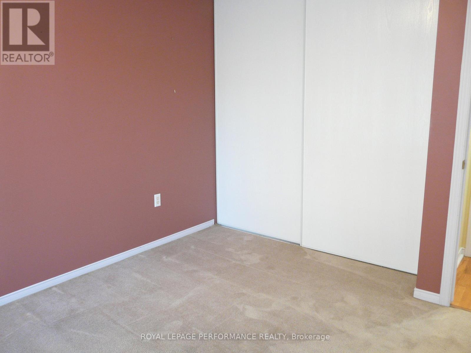 - - 1172 Foxborough Private, Ottawa, Ontario  K1J 1E2 - Photo 18 - X12671856