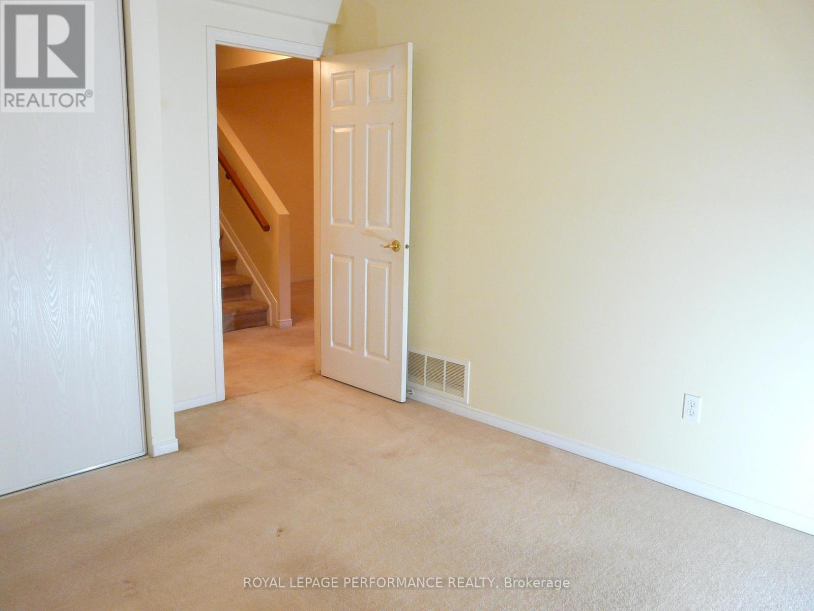 - - 1172 Foxborough Private, Ottawa, Ontario  K1J 1E2 - Photo 30 - X12671856