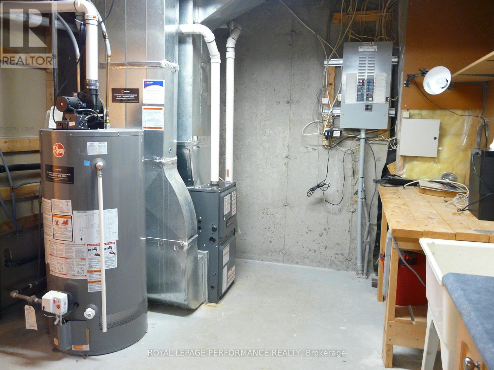 - - 1172 Foxborough Private, Ottawa, Ontario  K1J 1E2 - Photo 32 - X12671856