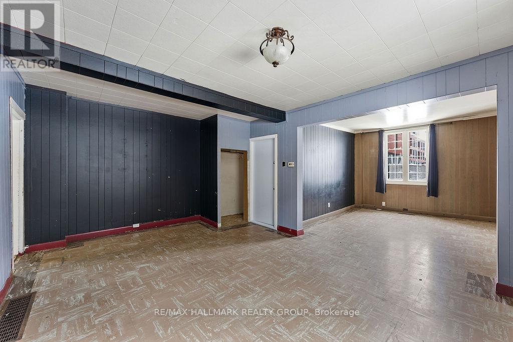 100 Barrette Street, Ottawa, Ontario  K1L 8A3 - Photo 17 - X12671858